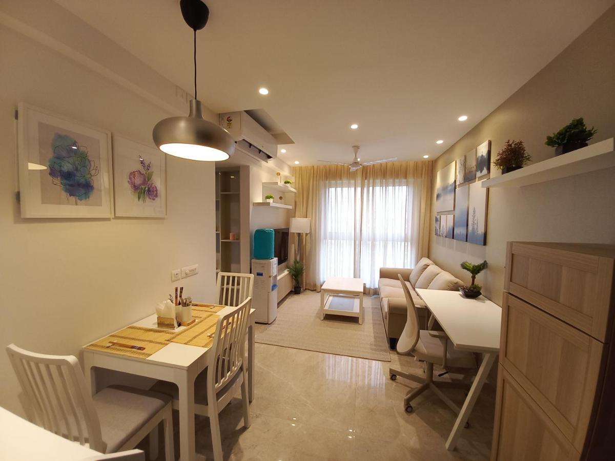 Relohomes Serviced Apartment Mumbai Exteriör bild