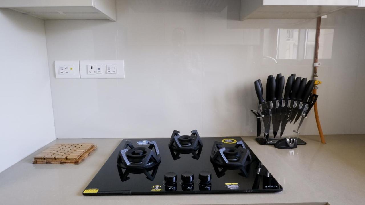 Relohomes Serviced Apartment Mumbai Exteriör bild